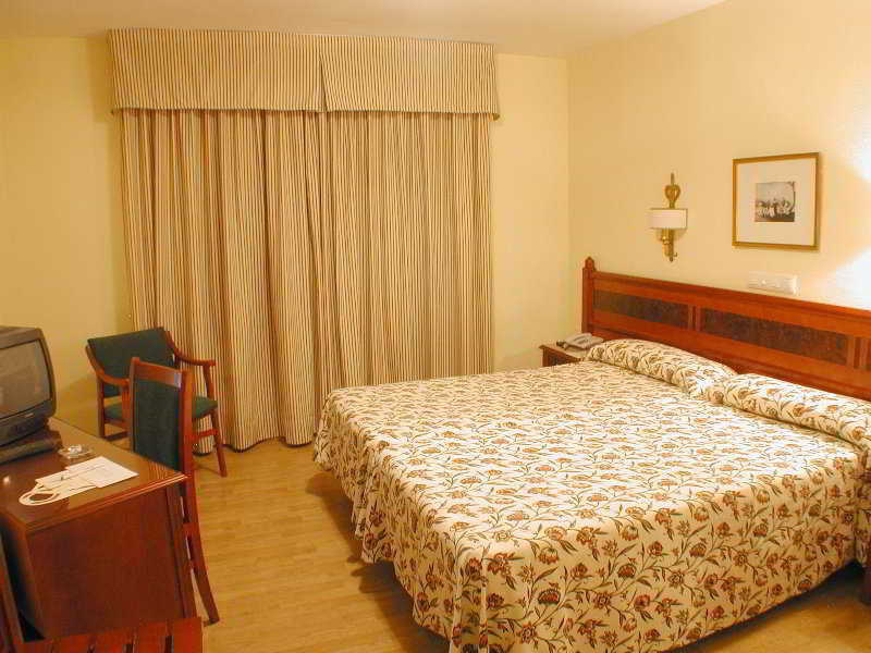 Reyes Católicos Hotel Sevilha Quarto foto