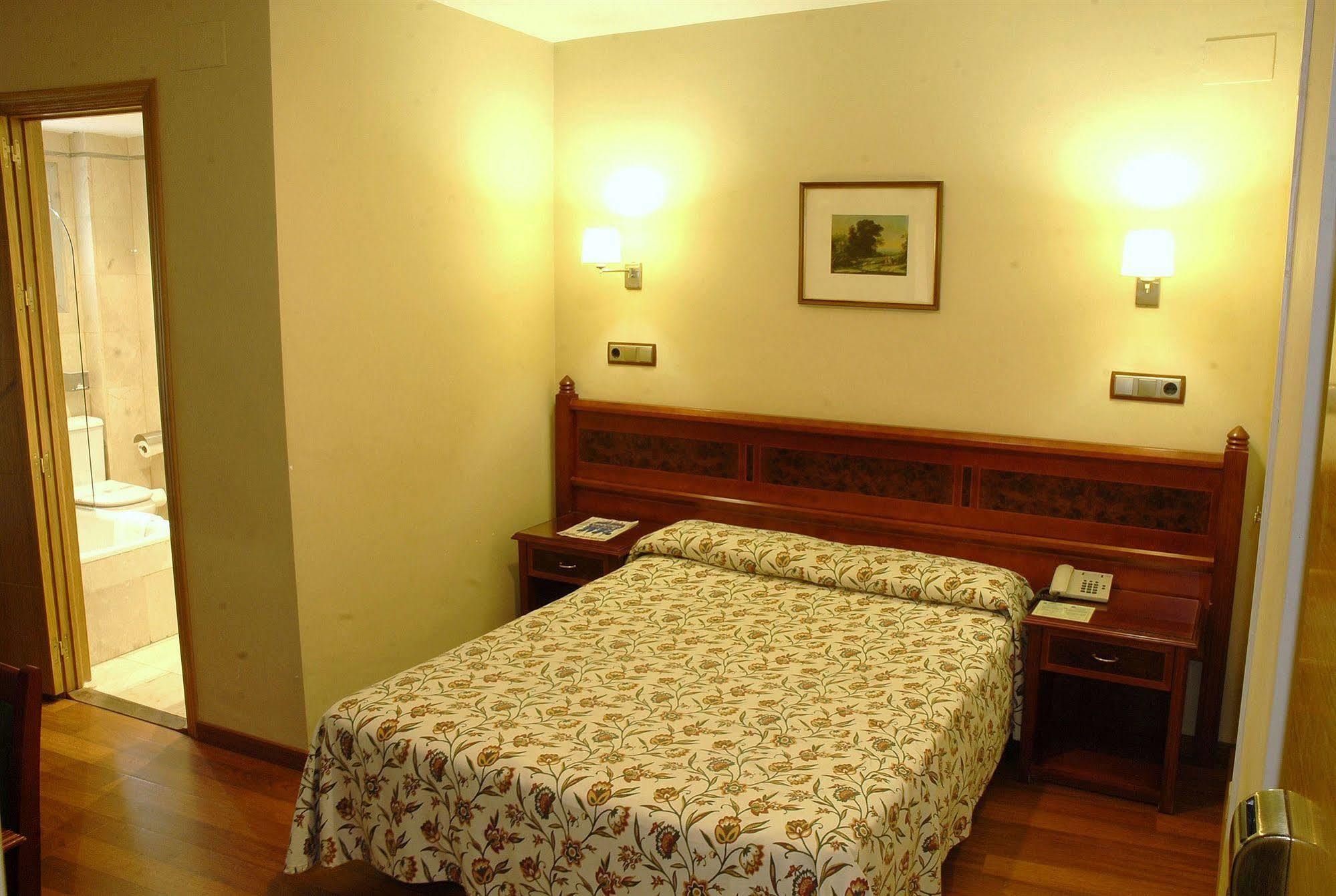 Reyes Católicos Hotel Sevilha Quarto foto